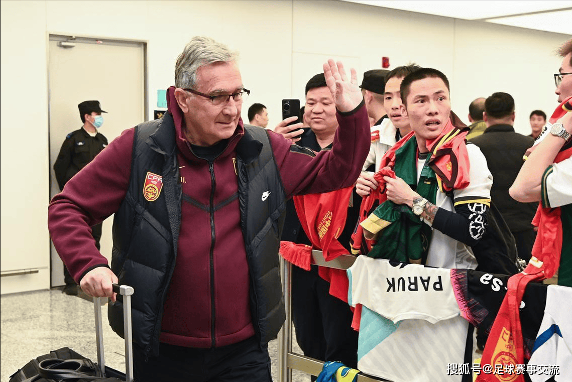 阿曼队在赛场上展现实力,掀起球迷热潮的简单介绍 阿曼队在赛场上展现实力,掀起球迷热潮的简单介绍