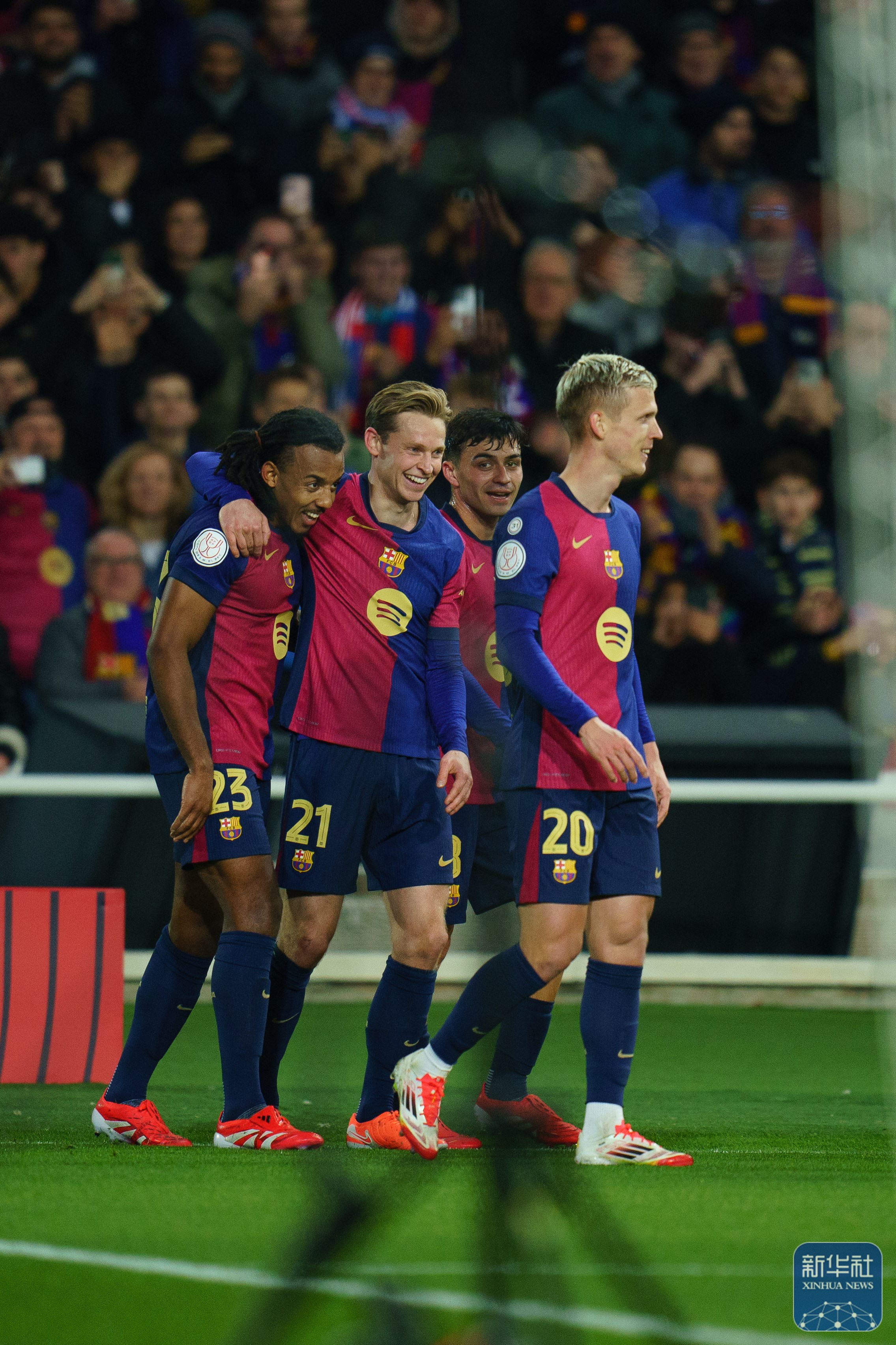西班牙狂欢：巴塞罗那红队闪耀夺得胜利的简单介绍