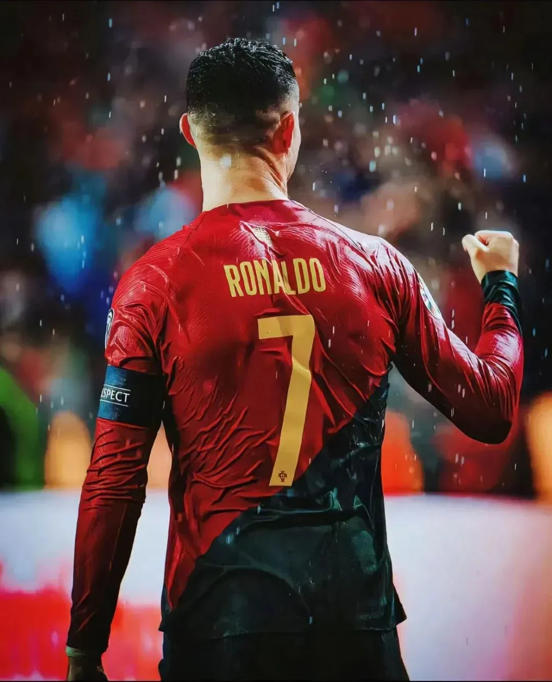 亚洲足球巨星风采依旧，球场传奇再度续写