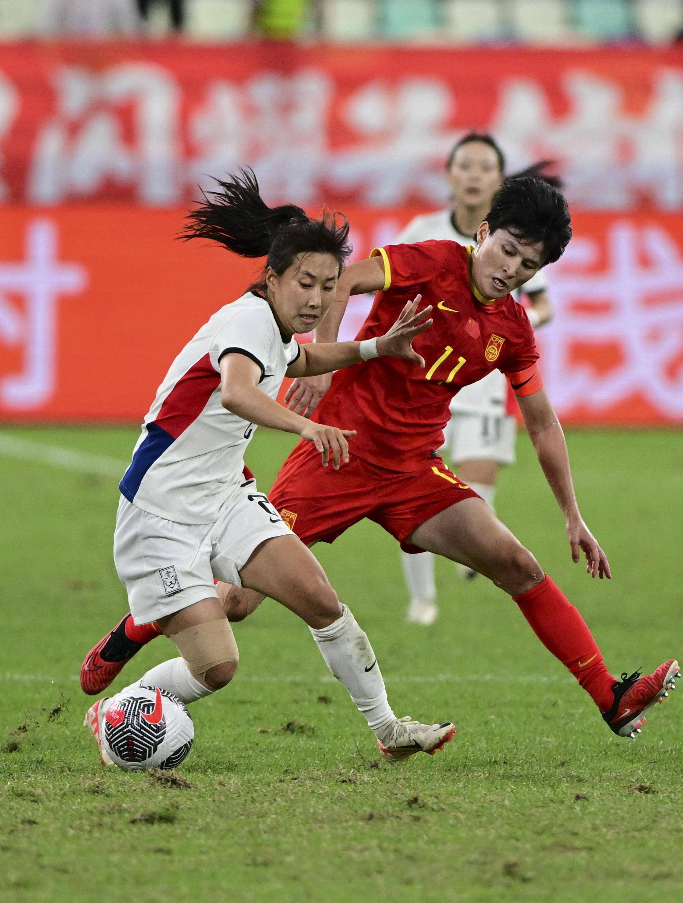 中国女足备战比赛,气定神闲 中国女足备战比赛,气定神闲