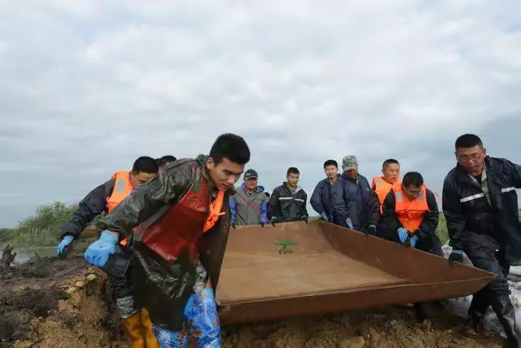 格罗纳集体困顿，保级重任刻不容缓寂静难耐的简单介绍