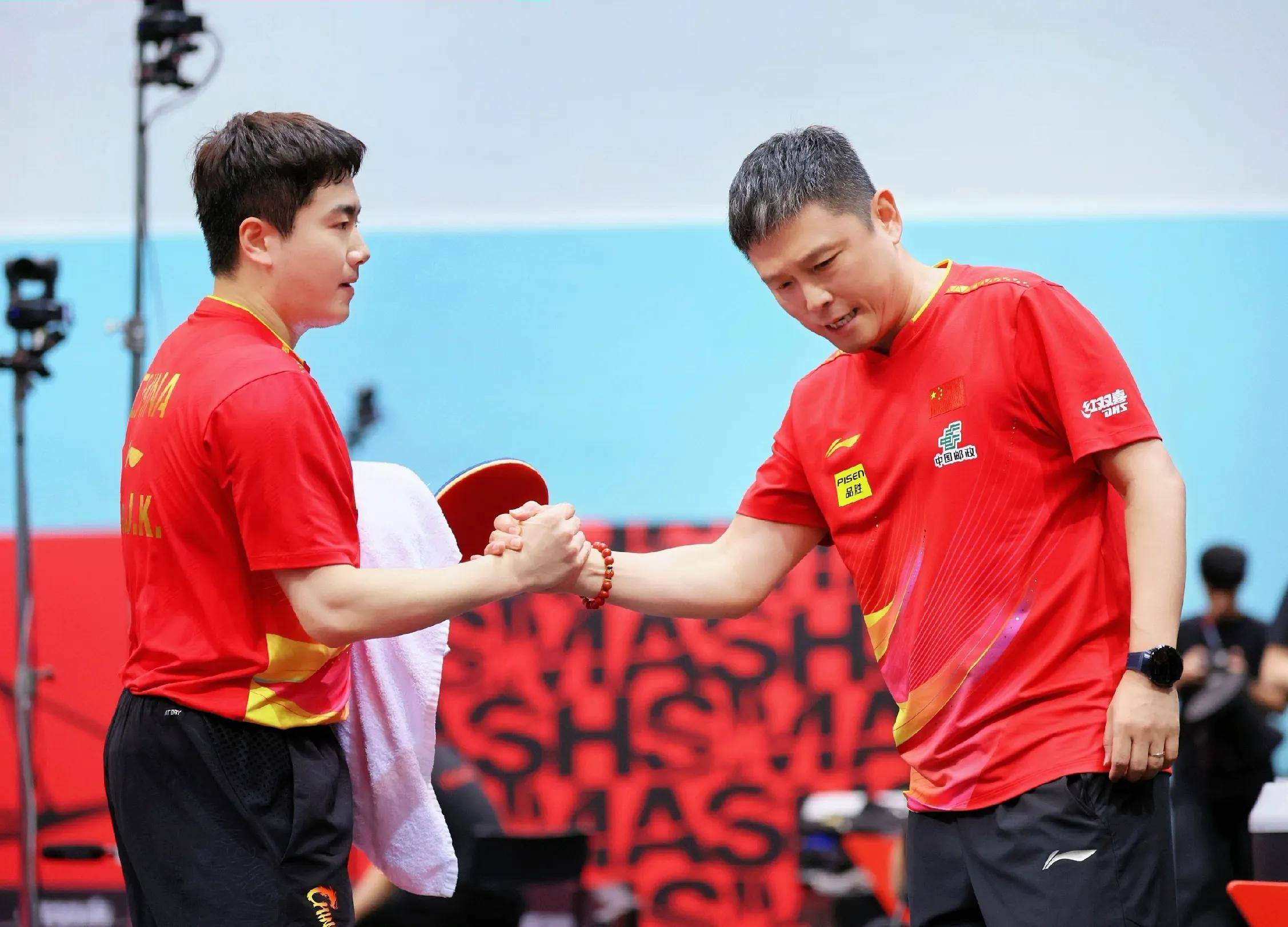 新加坡选手在比赛建功，晋级下一轮！的简单介绍