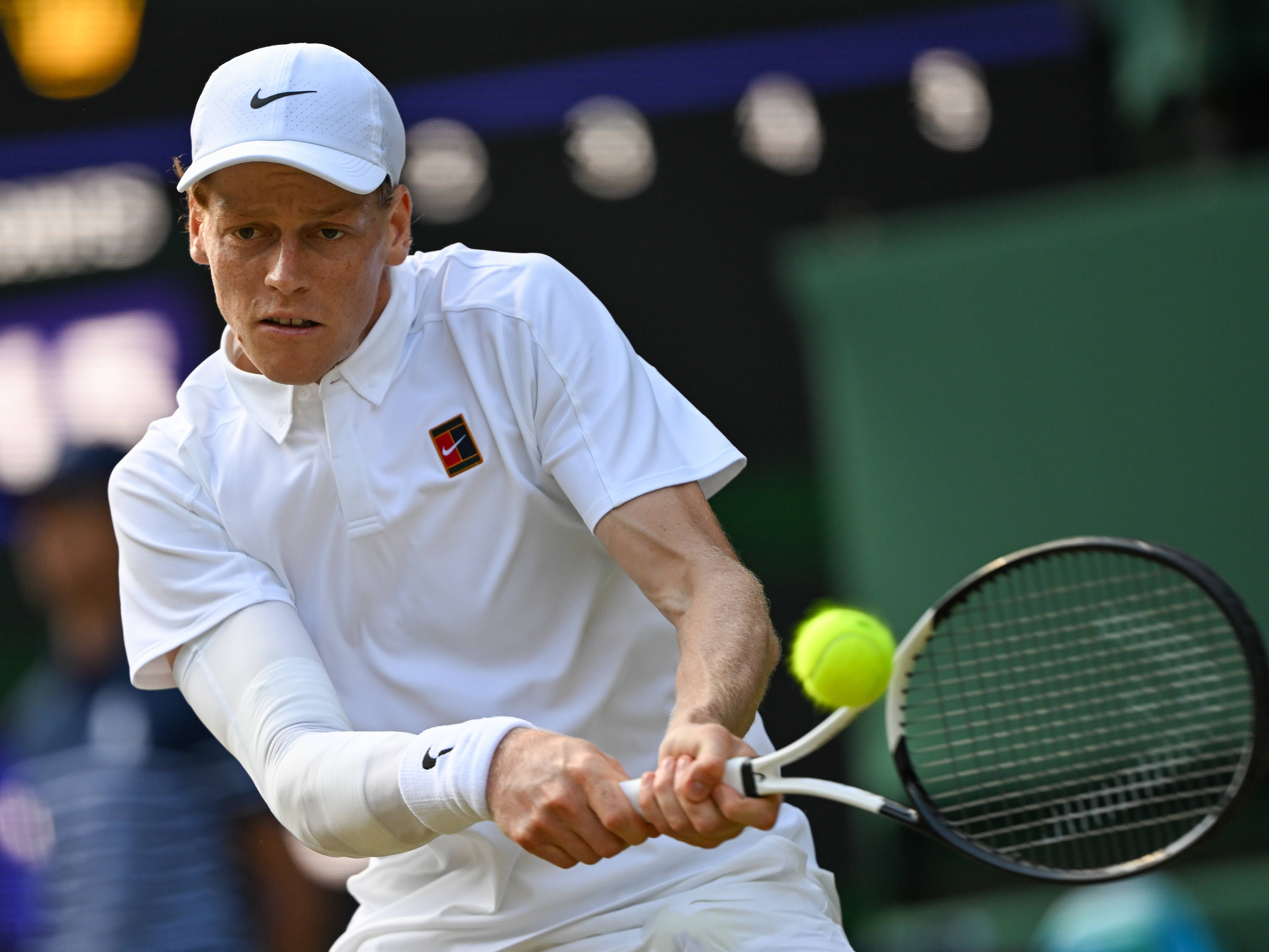 关于温网翻盘法网，辛纳统治全场的信息