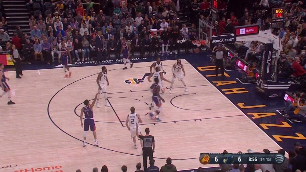 关于天津队力克爵士，布克带队取胜的信息