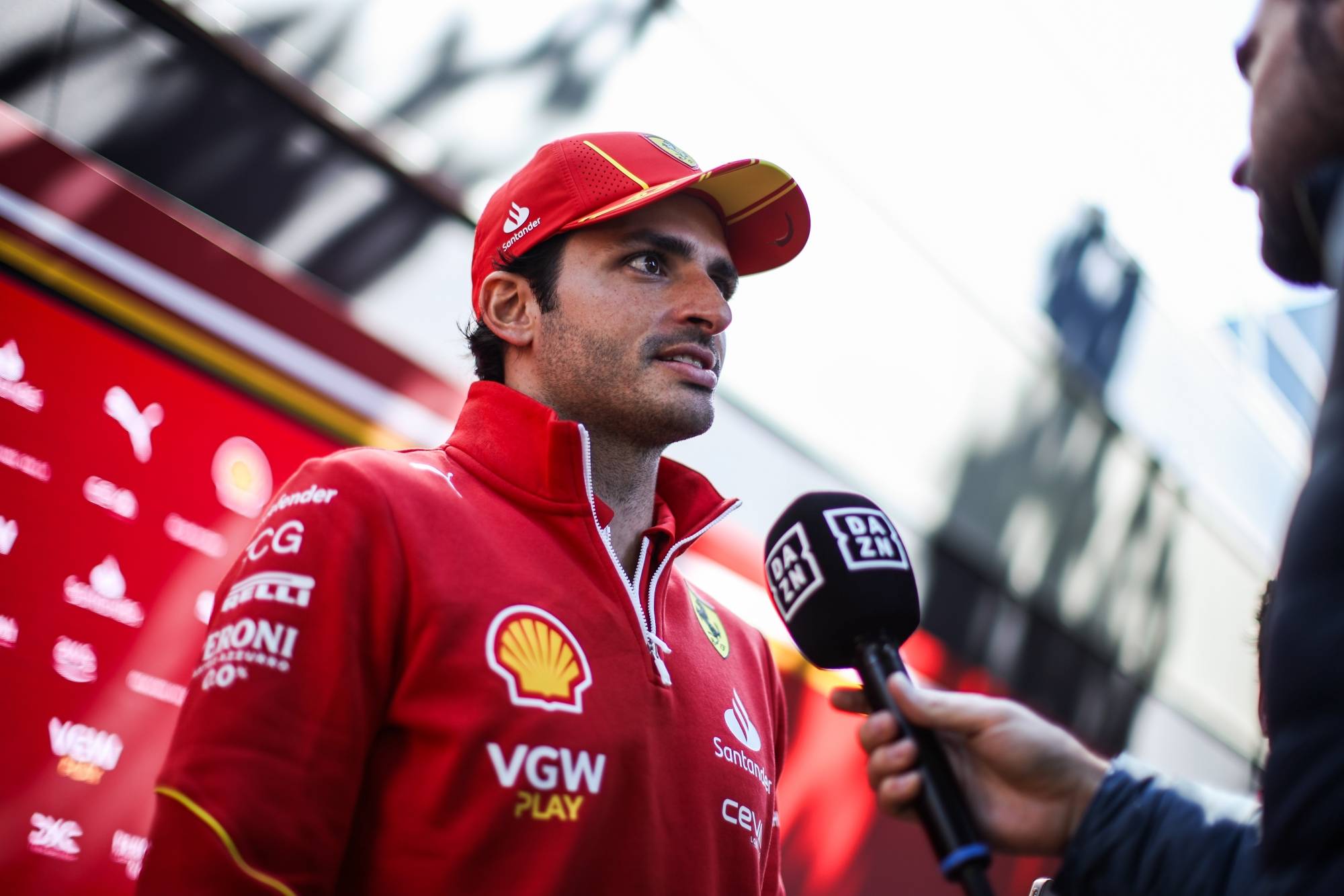 包含威廉姆斯鏖战阿斯顿马丁，汉密尔顿点燃赛场的词条