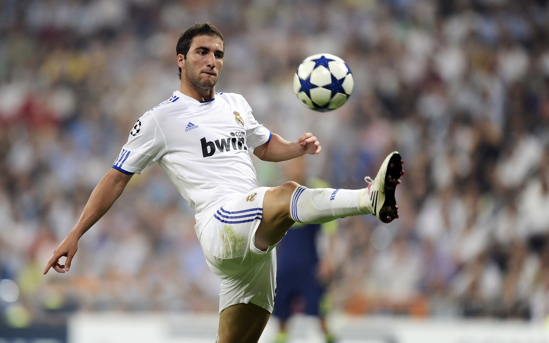 牙买加旋风席卷莱比锡,本泽马关键先生本色,红牛王朝新序章