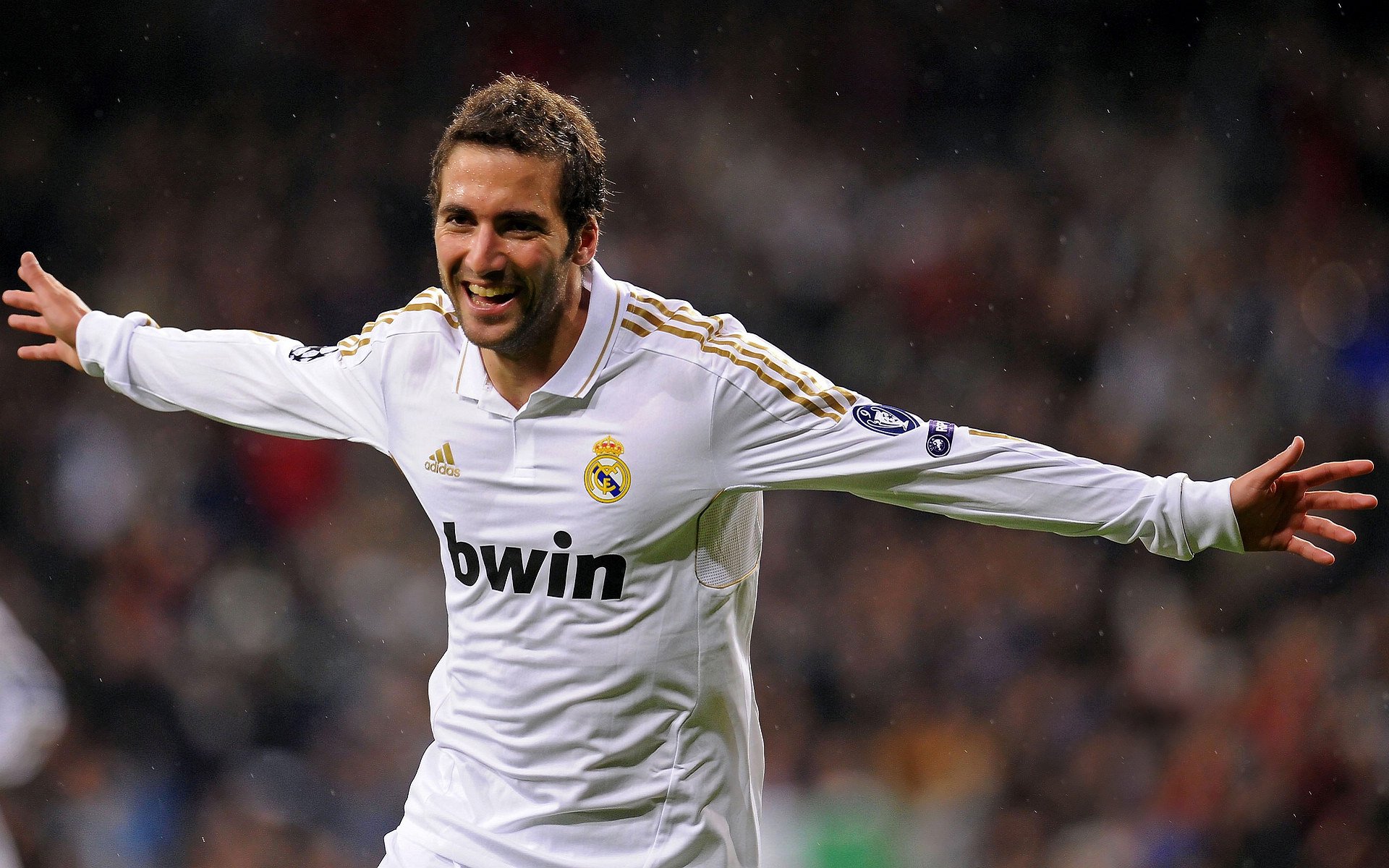 赛道上的红色奇迹，红牛车队逆转索伯，勒克莱尔惊艳四座